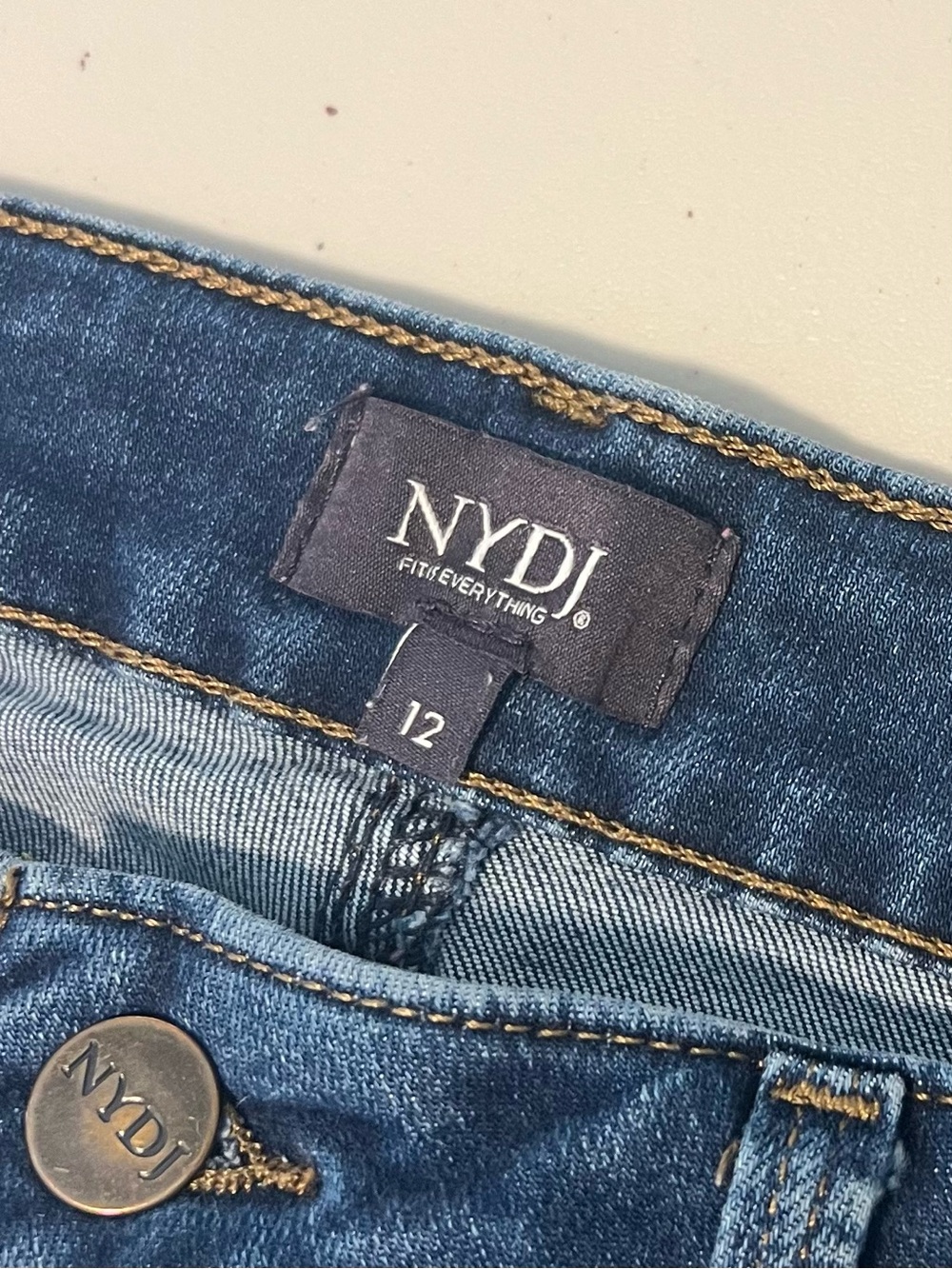 NYDJ Marilyn Straight Jeans Size 12 Stretchy denim Minimalist Comfort Slimming - Picture 7 of 8